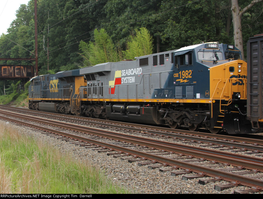 CSX 1982 on I032